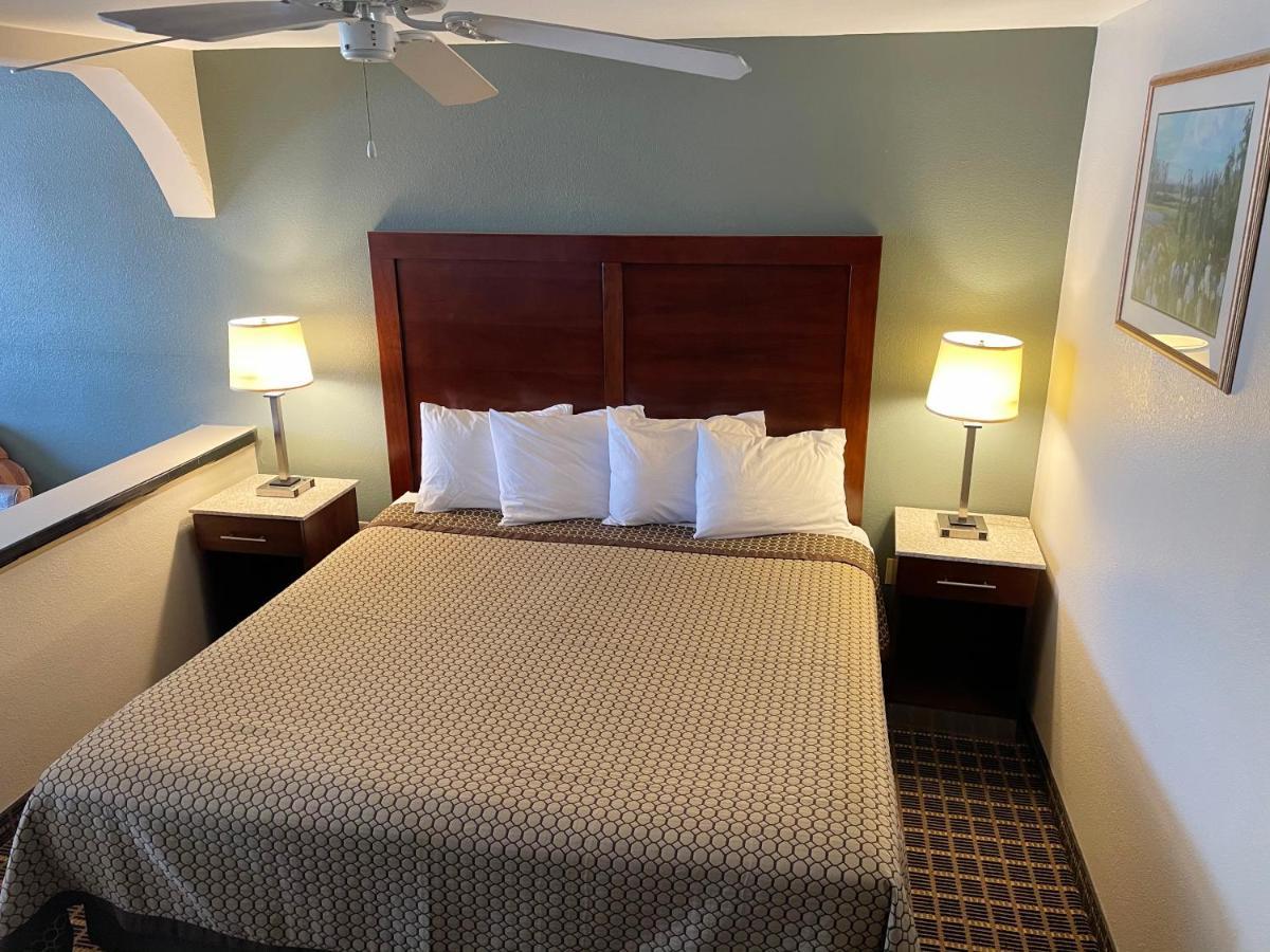 Great Western Inn & Suites Карлсбад Екстериор снимка