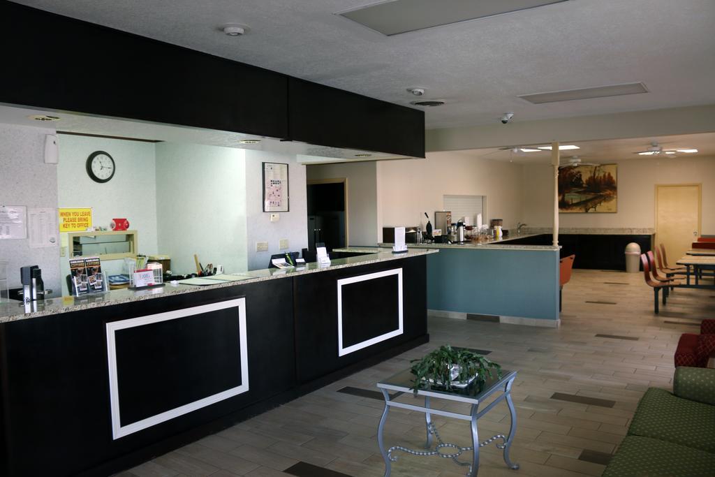 Great Western Inn & Suites Карлсбад Екстериор снимка
