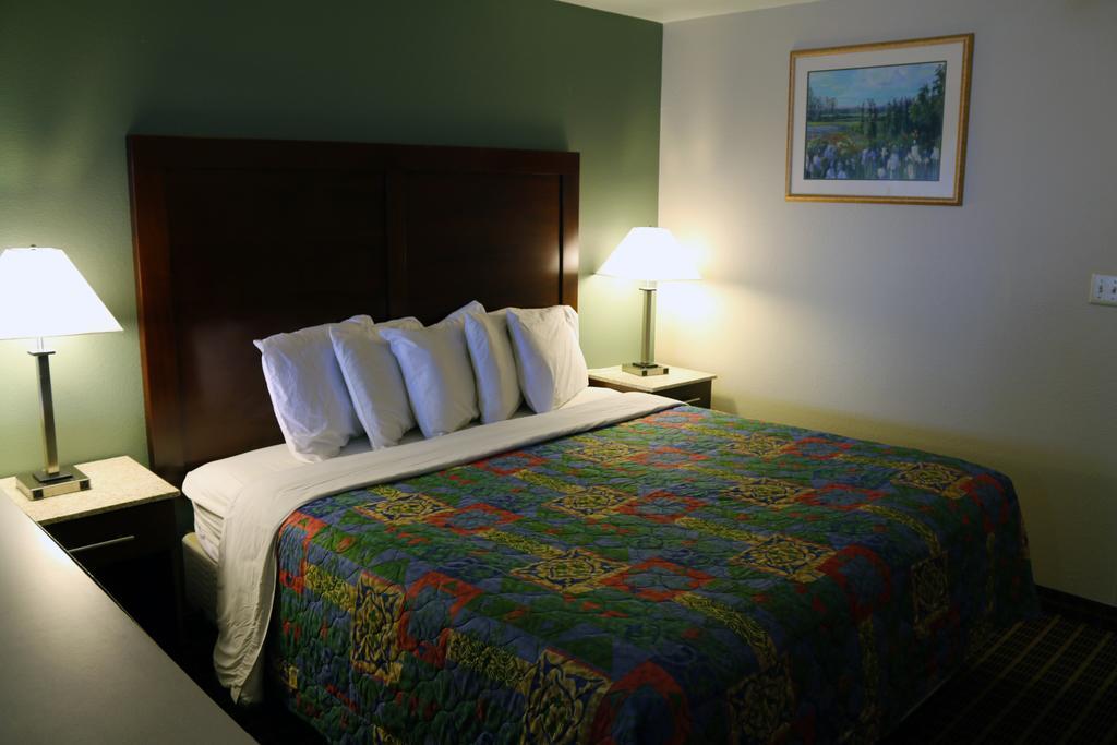 Great Western Inn & Suites Карлсбад Екстериор снимка